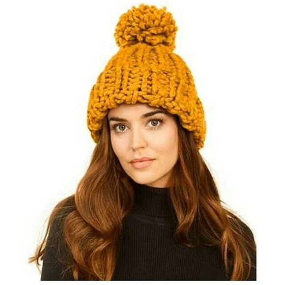 Marcus Adler Accessories - Marcus Adler Chunky-knit Pom Hat NWT
